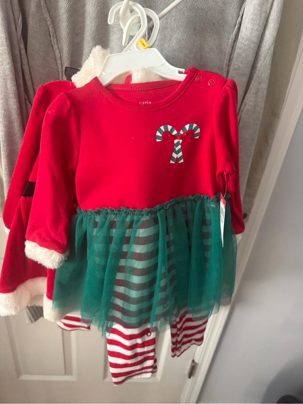 Little wonders Baby girls Christmas outfit one piece candy cane size 3-6 Month